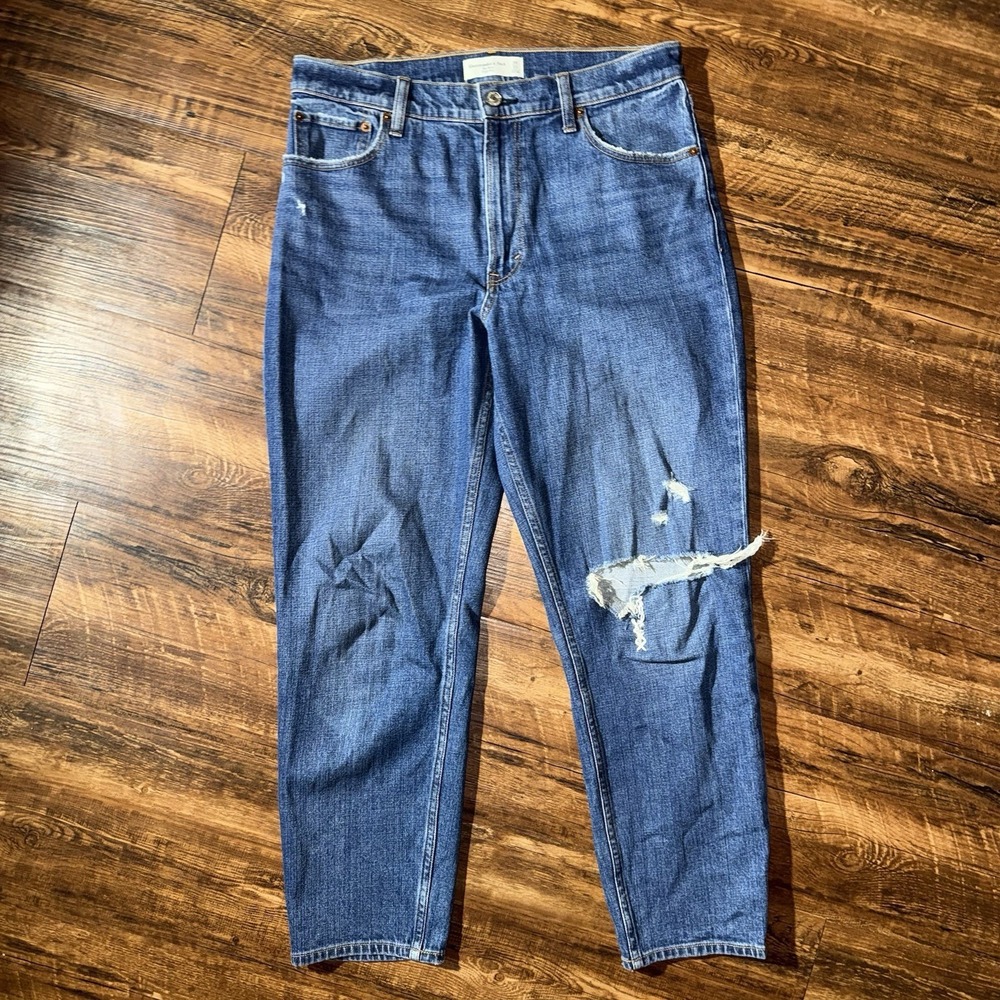 Abercrombie‎ & Fitch ' The Mom High Rise' Distressed Straight Jeans Women's 30